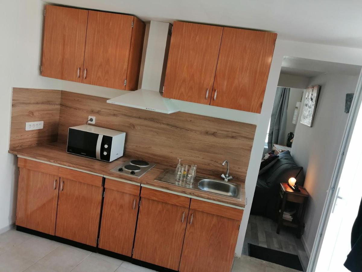 Logement entier f Courtenay  Buitenkant foto