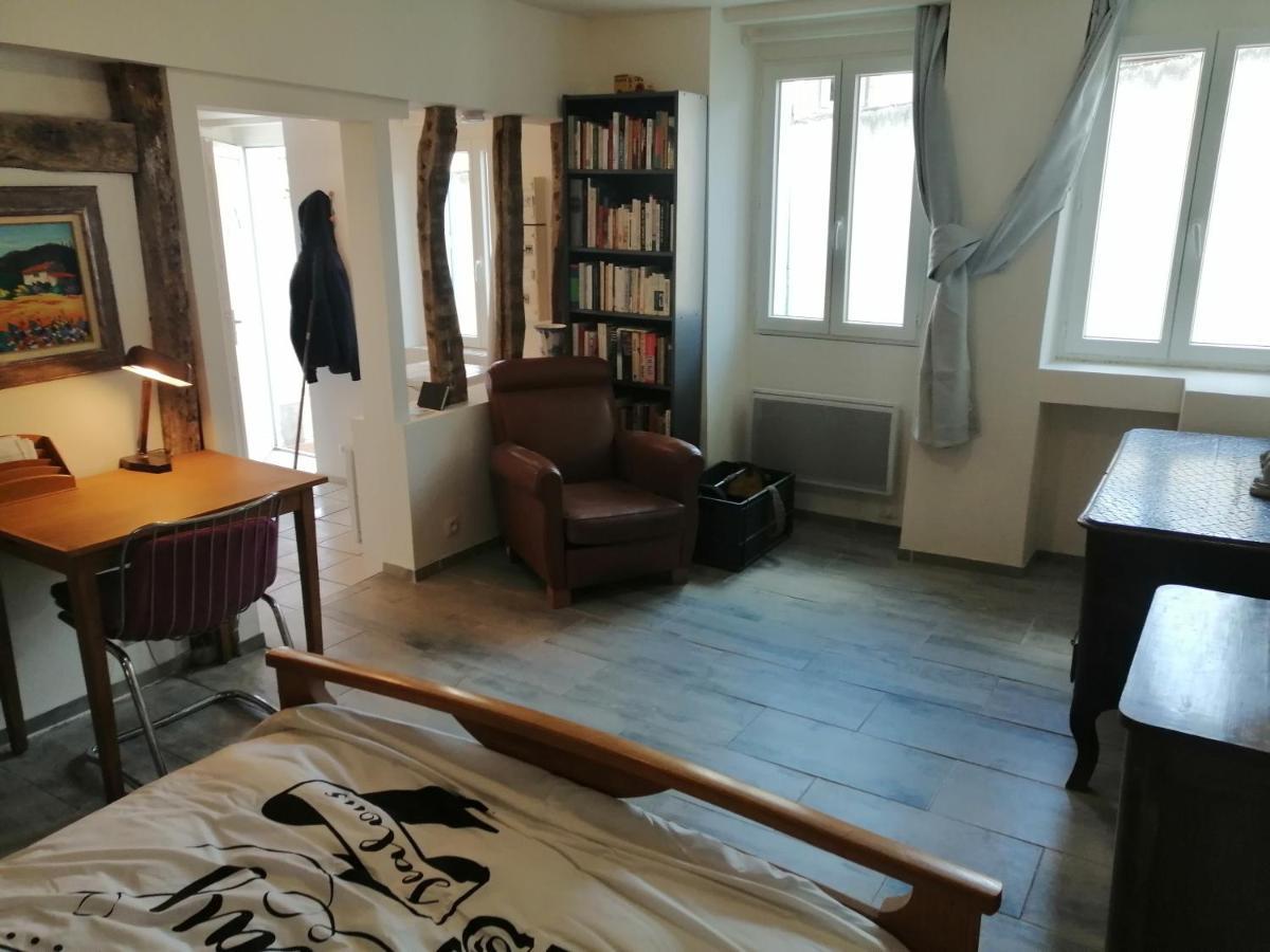 Logement entier f Courtenay  Buitenkant foto